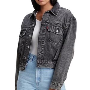 NWT Levi Cropped Denim Jacket
